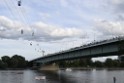 Koelner Seilbahn Gondel blieb haengen Koeln Linksrheinisch P605